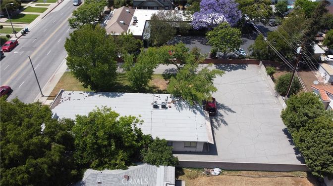Exterior, Drone