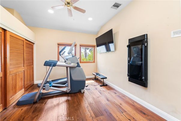 Fitness Equipment, Interior, Recessed Lighting, Wood Texture Flooring