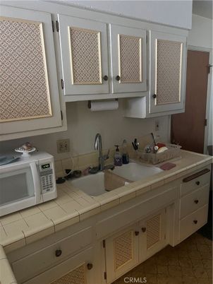Interior, Kitchen, Tile Countertops