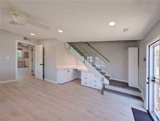 Interior, Recessed Lighting, Wood Texture Flooring
