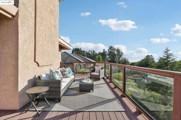 Exterior, Wood Texture Flooring
