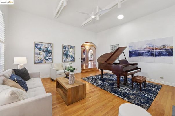 Interior, Living room, Piano, Recessed Lighting, Wood Texture Flooring