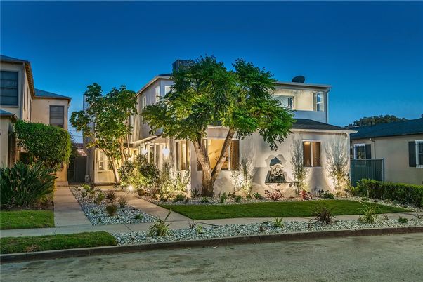 Exterior, Facade, Mediterranean