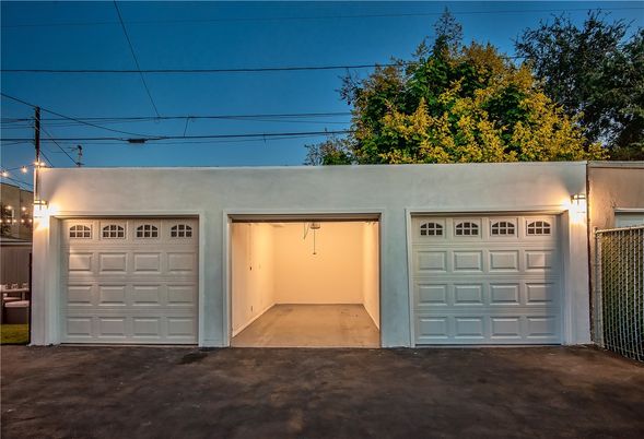 Detached Garage, Exterior