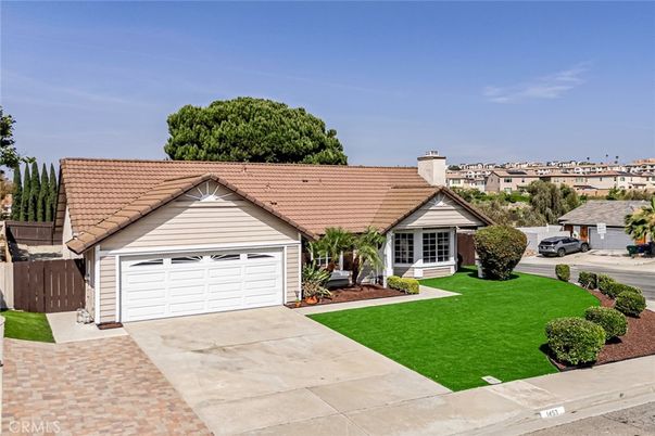 Attached, Detached Garage, Exterior, Facade, Mediterranean