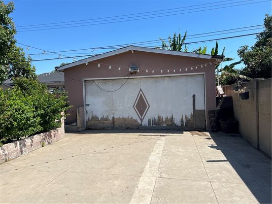 Detached Garage, Exterior
