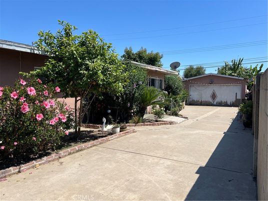 Detached Garage, Exterior