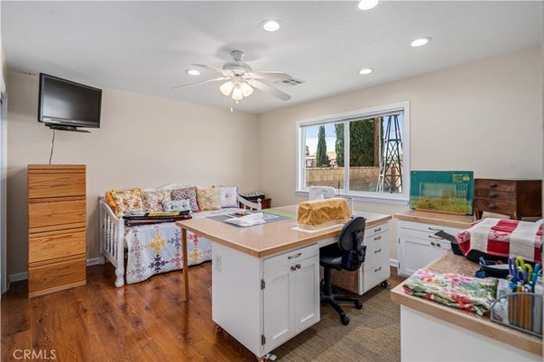 Home Office, Interior, Recessed Lighting, Wood Texture Flooring