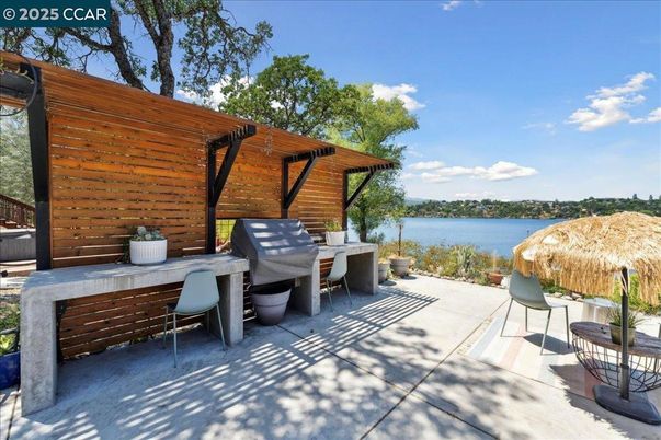 Exterior, Water