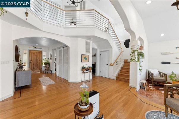 Interior, Recessed Lighting, Wood Texture Flooring