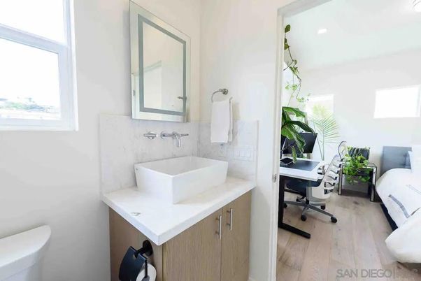 Bathroom, Home Office, Interior, Recessed Lighting, Wood Texture Flooring