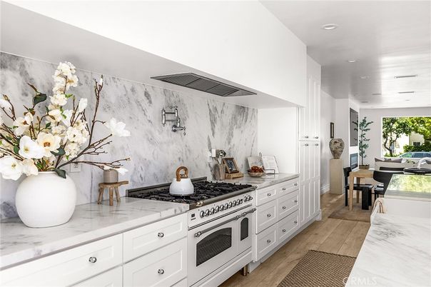 Dining room, Interior, Kitchen, Marble Walls, Recessed Lighting, Wood Texture Flooring