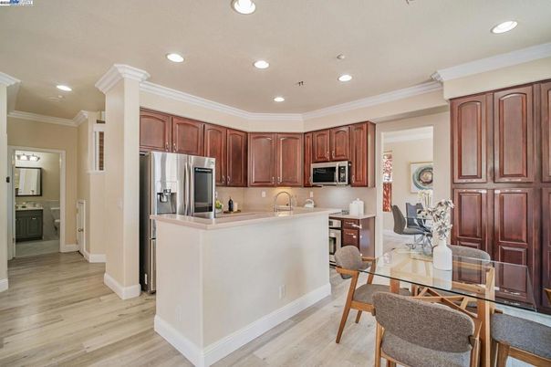 Dining room, Interior, Kitchen, Recessed Lighting, Wood Texture Flooring