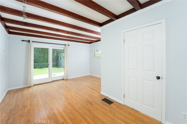 Empty room, Interior, Wooden Beams, Wood Texture Flooring