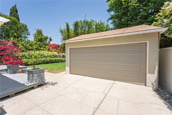 Detached Garage, Exterior