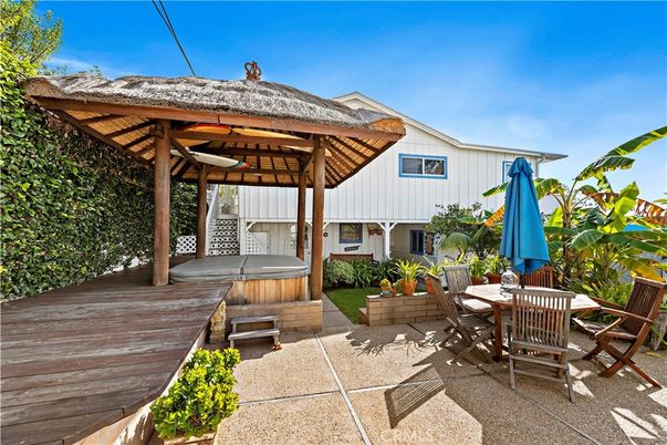 Exterior, Hot Tub