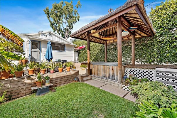 Exterior, Hot Tub