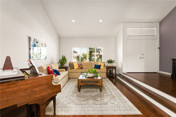 Interior, Living room, Piano, Recessed Lighting, Wood Texture Flooring