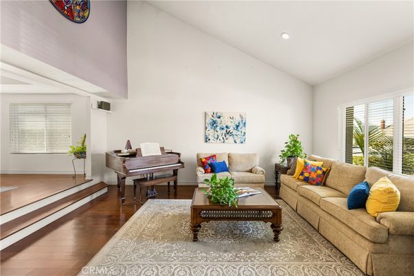 Interior, Living room, Piano, Recessed Lighting, Wood Texture Flooring