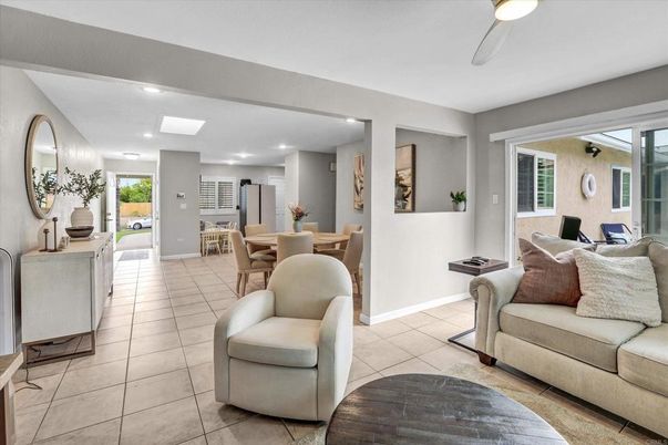 Dining room, Interior, Recessed Lighting