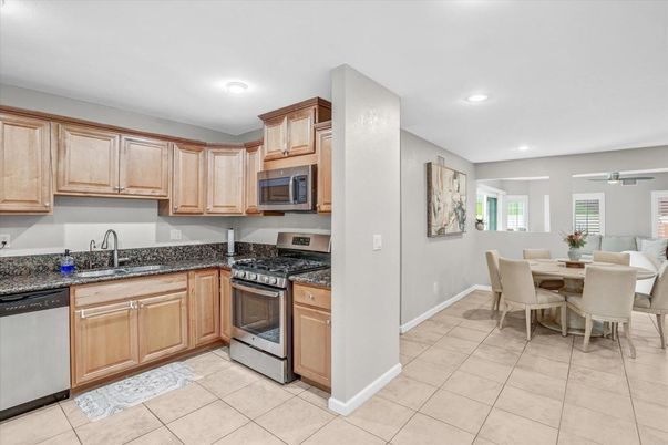 Dining room, Interior, Kitchen, Recessed Lighting