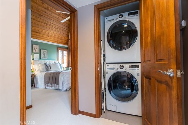 Bedroom, Interior, Utility Closets, Washer, Wooden Ceilings