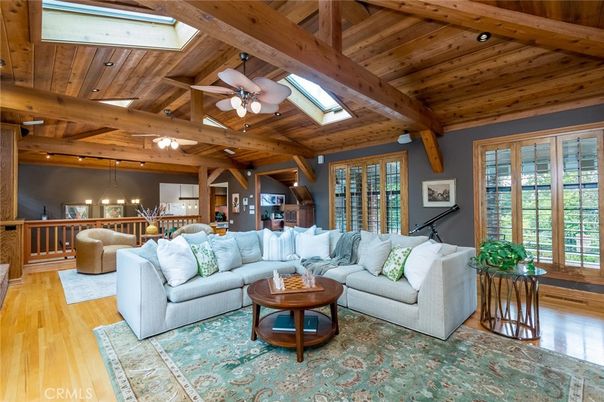 Dining room, Interior, Living room, Pendant Lights, Wooden Beams, Wooden Ceilings, Wood Texture Flooring