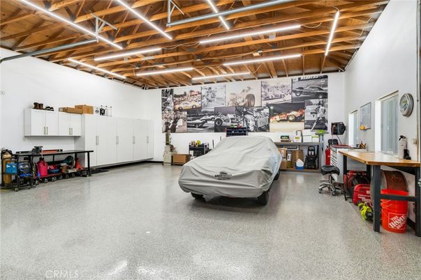 Garage, Interior, Wooden Beams