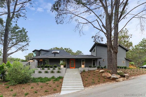 Exterior, Facade, American Craftsman
