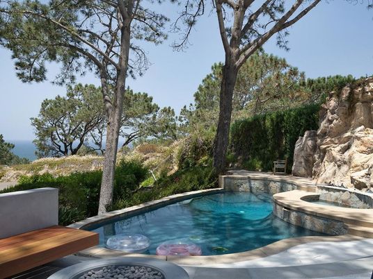 Exterior, Pool, Water
