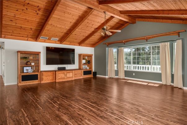 Empty room, Interior, Wooden Beams, Wooden Ceilings, Wood Texture Flooring