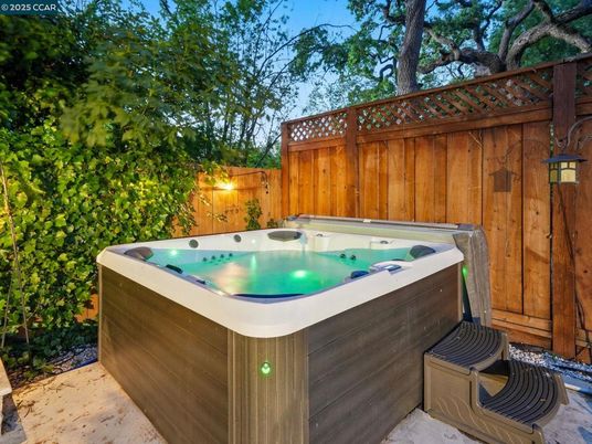 Exterior, Hot Tub