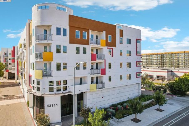 Exterior, Facade, Condo Building