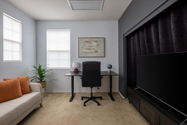 Home Office, Interior