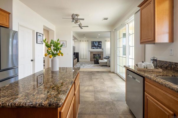 Fireplace, Interior, Kitchen, Recessed Lighting