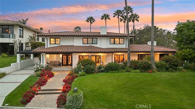 Backyard, Exterior, Facade, Mediterranean