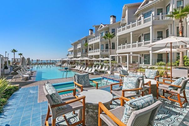 Exterior, Pool, Water