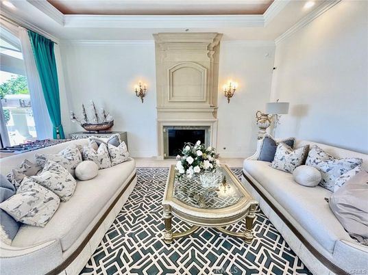 Fireplace, Interior, Living room, Recessed Lighting