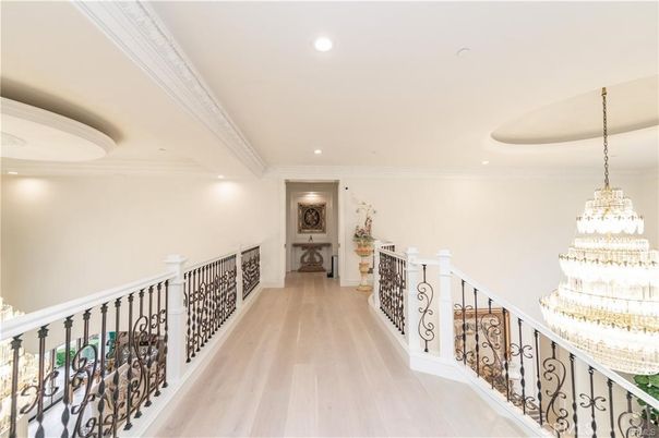 Chandelier, Interior, Recessed Lighting, Wood Texture Flooring