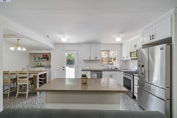 Dining room, Interior, Kitchen, Stainless Steel Appliances