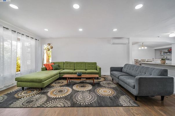 Dining room, Interior, Living room, Pendant Lights, Recessed Lighting, Wood Texture Flooring