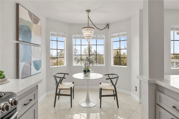 Chandelier, Dining room, Interior