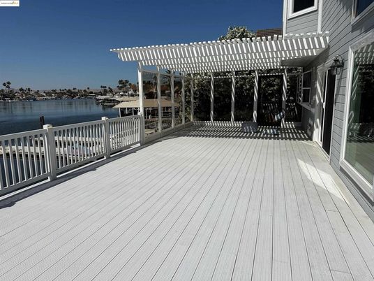 Exterior, Water
