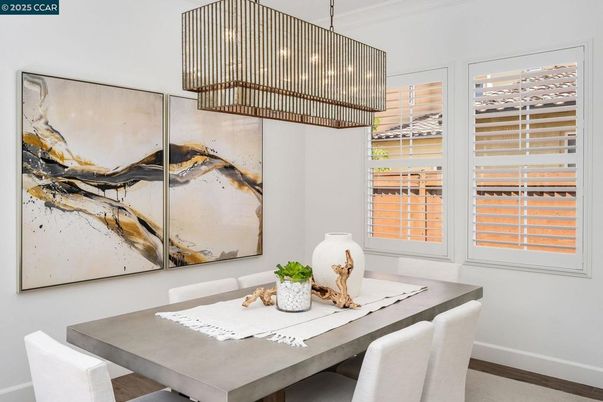Chandelier, Dining room, Interior, Pendant Lights