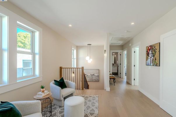 Interior, Pendant Lights, Recessed Lighting, Wood Texture Flooring