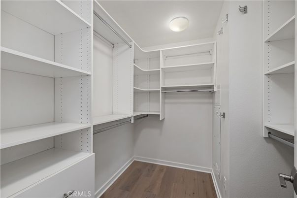 Interior, Walk-in Closets, Wood Texture Flooring
