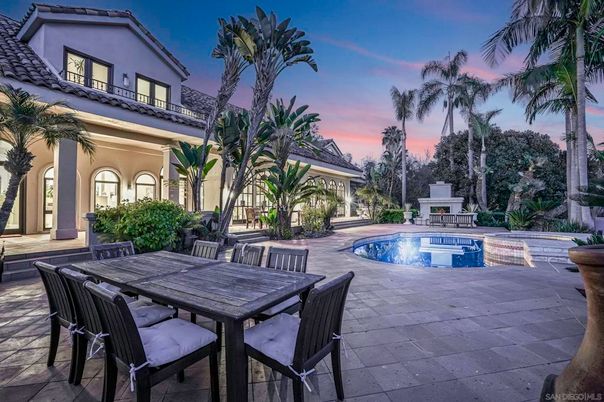 Exterior, Fireplace, Pool