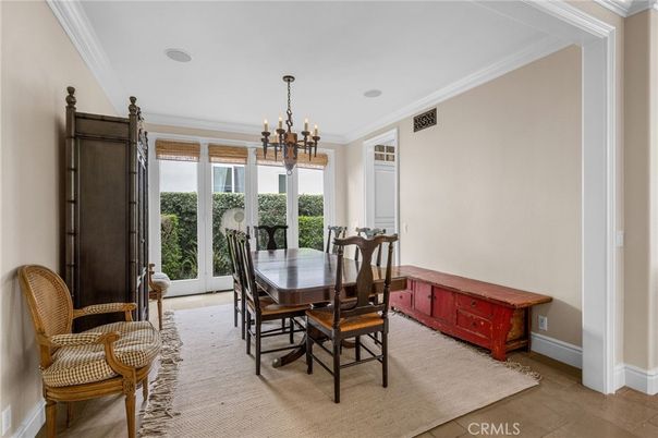 Chandelier, Dining room, Interior, Pendant Lights