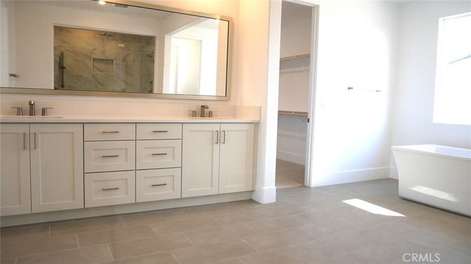 Bathroom, Dual Sink Vanities, Free Standing Baths, Interior