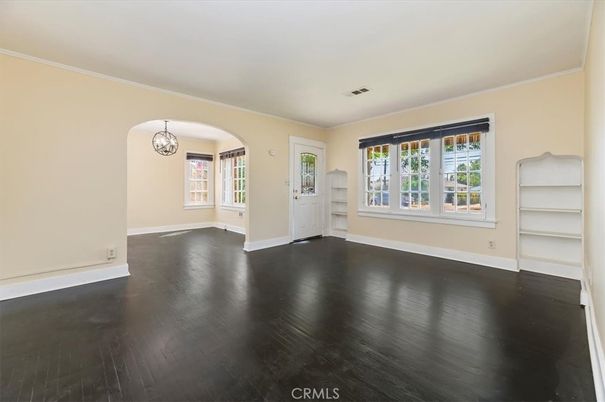 Chandelier, Empty room, Interior, Wood Texture Flooring